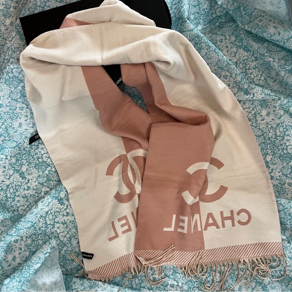 Chanel Pink Colorblock Tassel Scarf - Picture 3 of 5